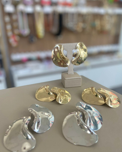 Brinco designer Amassado